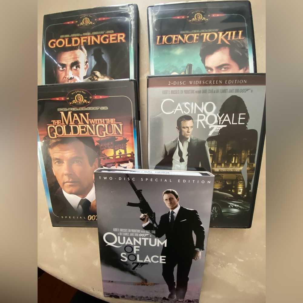 007! Bundle of James Bond 007 dvds.